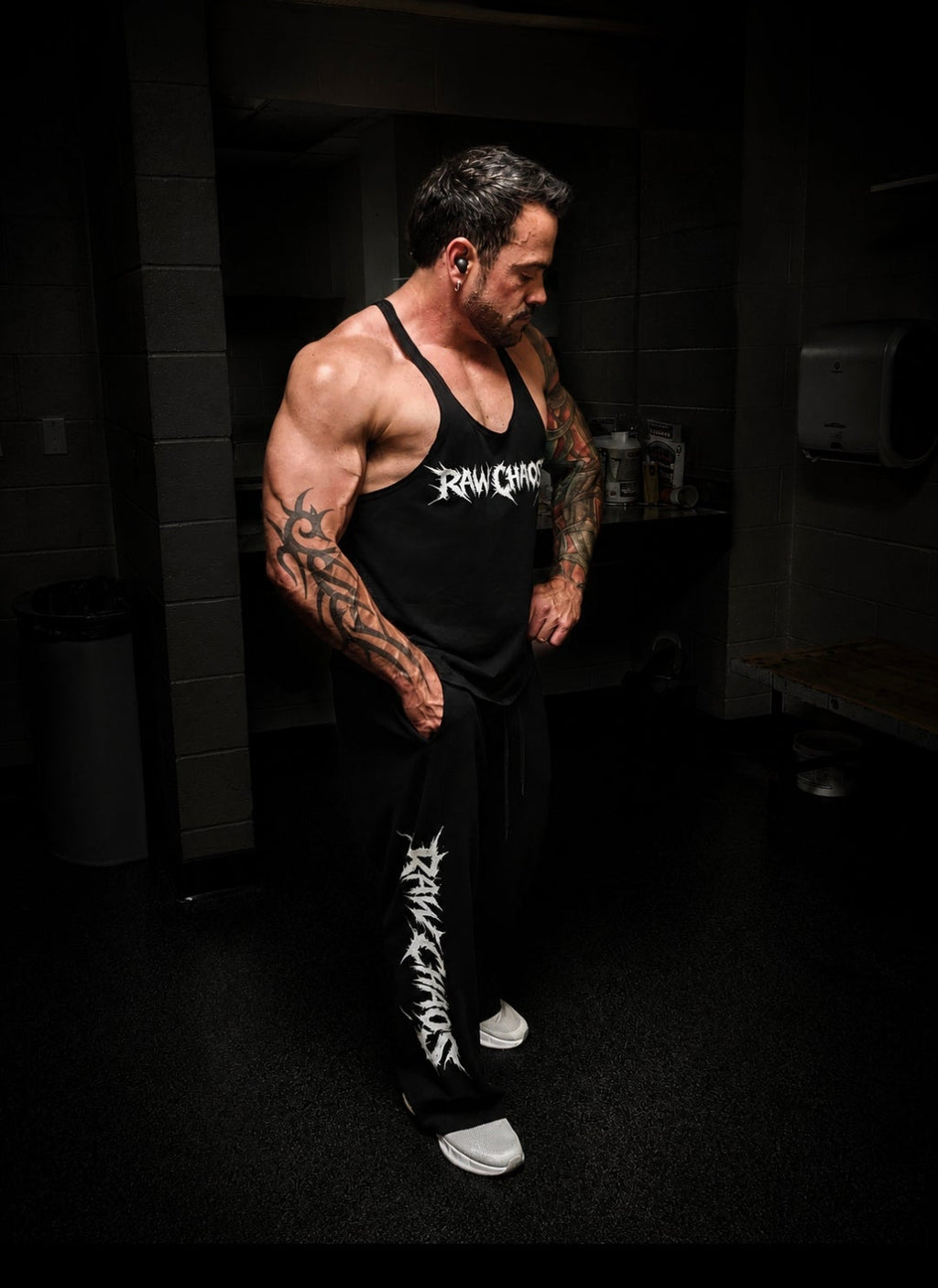 Wide leg pants! Thorn's logo!